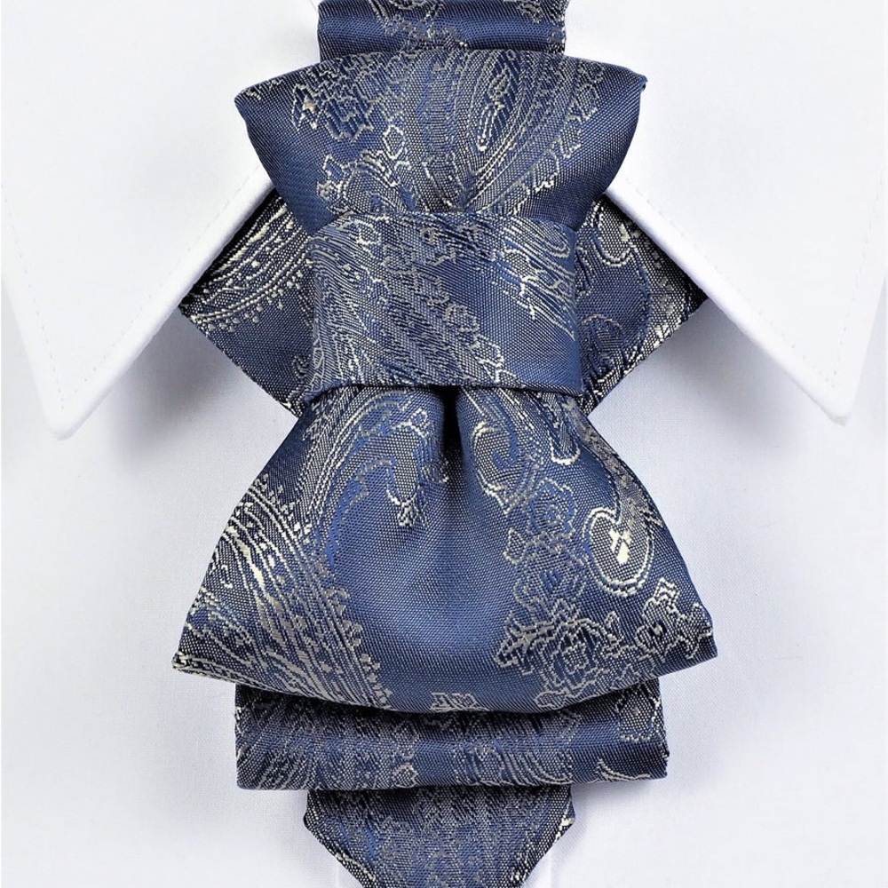 Men's Bow Tie in Blue NEW (unisex)